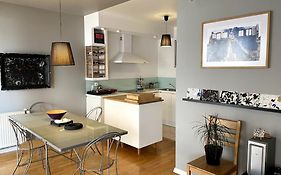 Artist'S Apartment In Prishtina